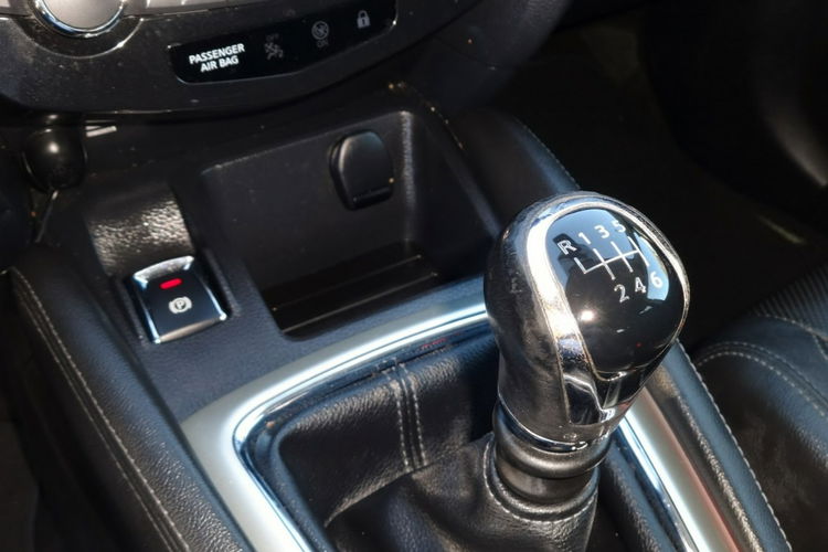 Nissan Qashqai 1.6 Navi Panorama Kamery 360 zdjęcie 12