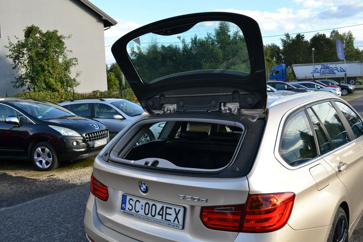 BMW 320 2.0D 163KM Klimatyzacja Nawigacja Zarejestrowany El. Klapa KeyLessGo zdjęcie 5