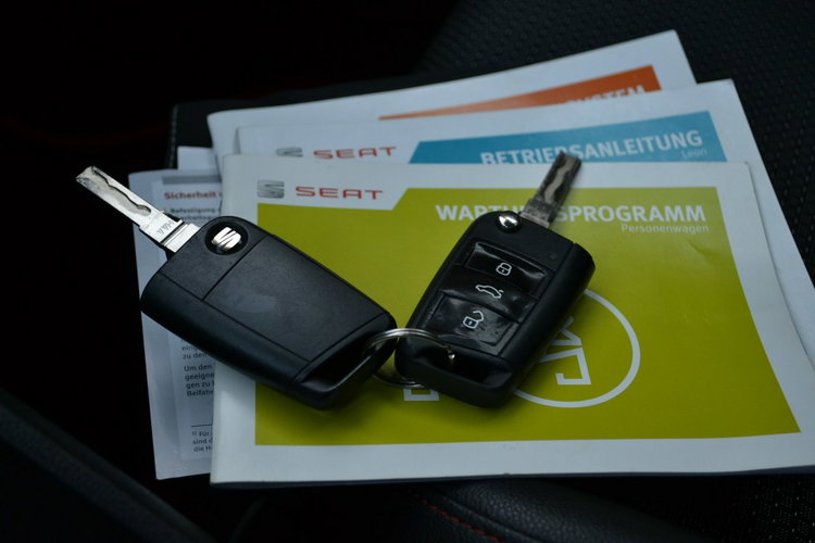 Seat Leon Zamiana*Zarejestrowany*LED*FR*2.0TDI 150KM*Alufelgi*Podgrz.Fotele*Nawi zdjęcie 19