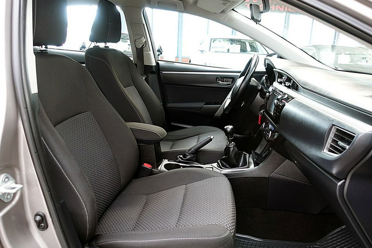 Toyota Corolla 1.6i 132KM Navi+Kamera+SAM PARKUJE I-wł Krajowy BEZWYPADKO zdjęcie 9