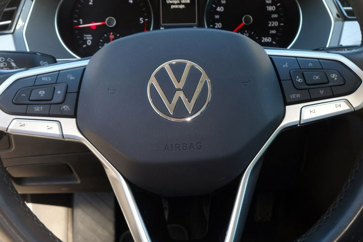 Volkswagen Passat 2.0 TDi Navi Kamera Serwis zdjęcie 17