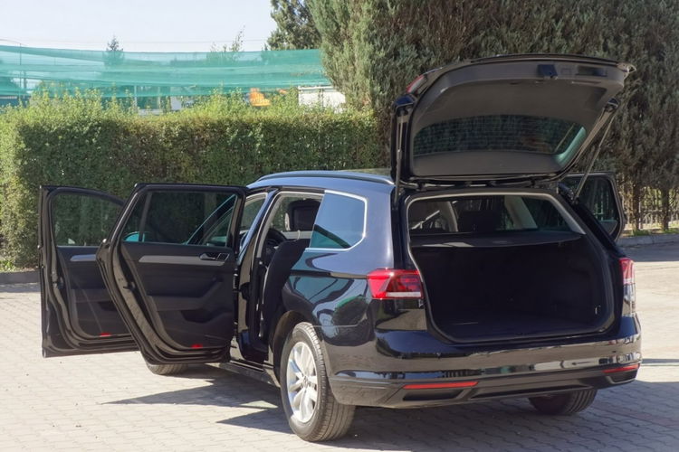Volkswagen Passat 2.0 TDi Navi Kamera Serwis zdjęcie 33