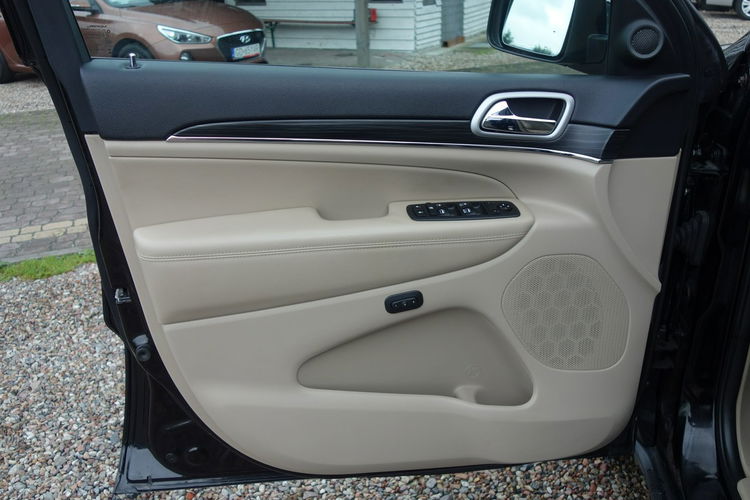 Jeep Grand Cherokee ZAREJESTROWANE, ZADBANE zdjęcie 10
