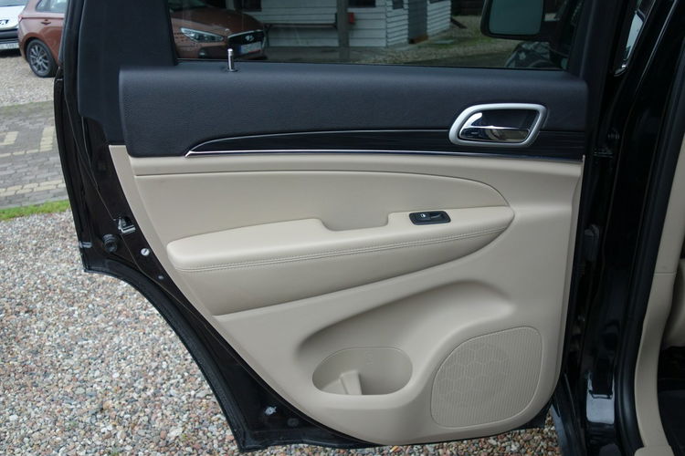 Jeep Grand Cherokee ZAREJESTROWANE, ZADBANE zdjęcie 12