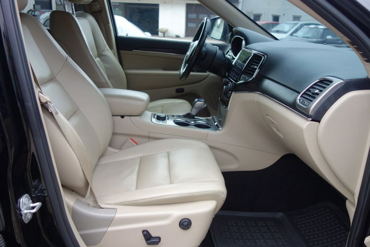 Jeep Grand Cherokee ZAREJESTROWANE, ZADBANE zdjęcie 17