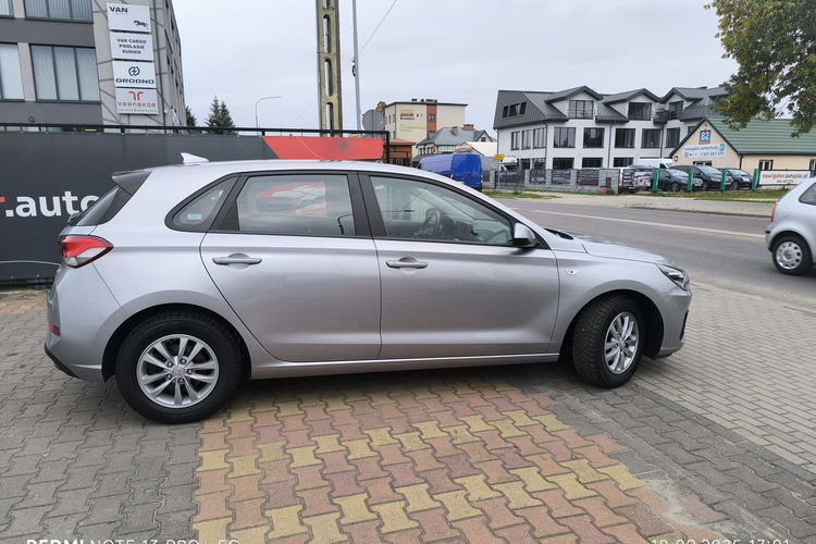 Hyundai i30 1.5DPi 16V 110KM Klimatyzacja Czujniki Parkowania Salon Polska zdjęcie 3