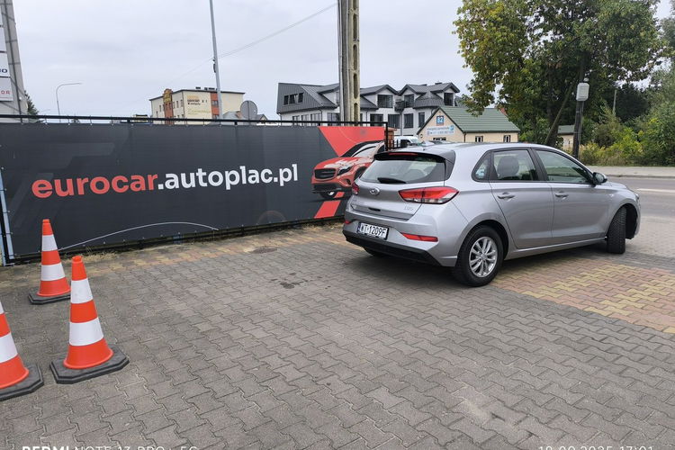 Hyundai i30 1.5DPi 16V 110KM Klimatyzacja Czujniki Parkowania Salon Polska zdjęcie 4