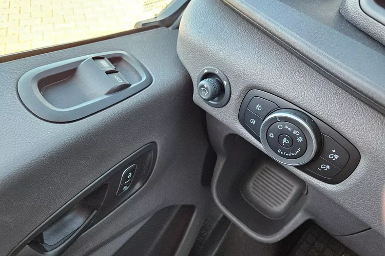 Ford transit L4H3 74999zł NETTO 2.0TdCi/131KM zdjęcie 20
