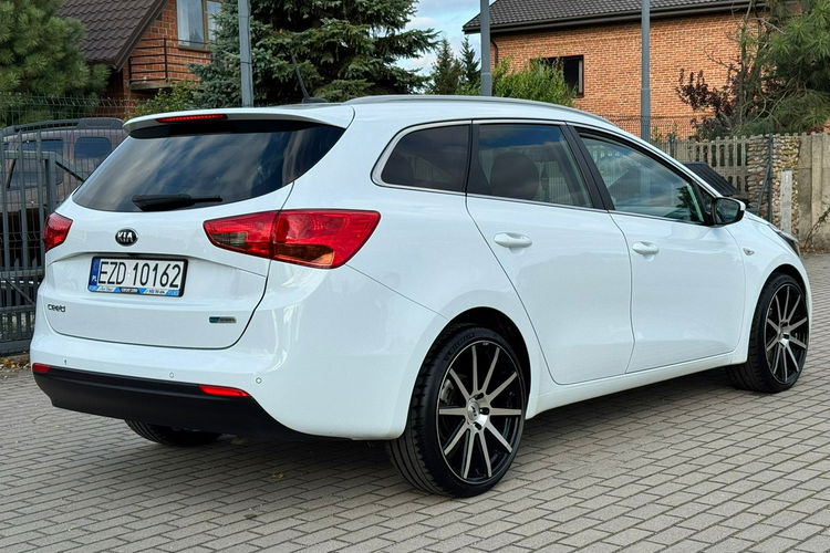 Kia Cee'd Diesel Ekonomiczny Kamera |Cofania zdjęcie 16