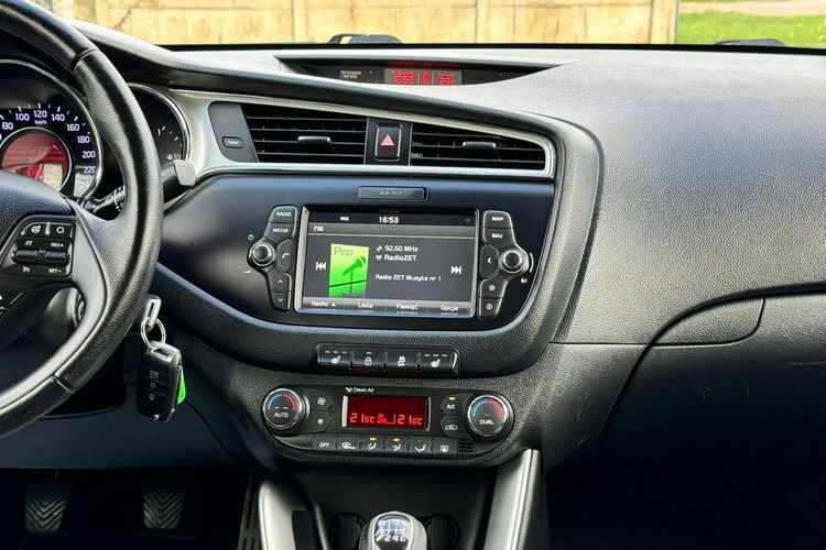 Kia Cee'd Diesel Ekonomiczny Kamera |Cofania zdjęcie 24