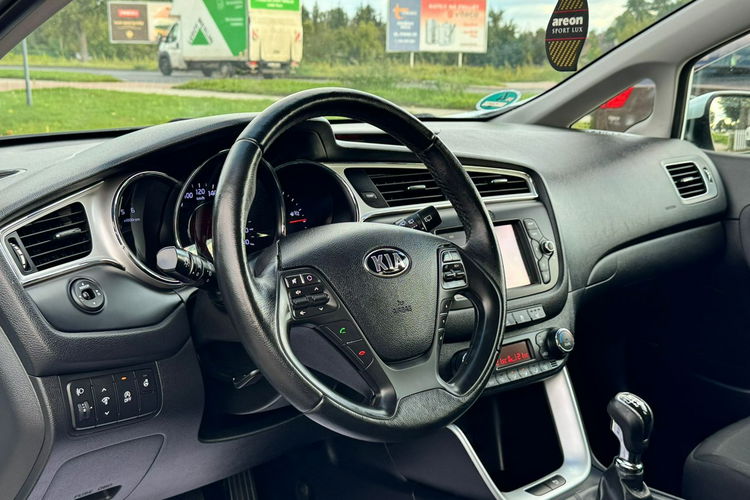 Kia Cee'd Diesel Ekonomiczny Kamera |Cofania zdjęcie 25