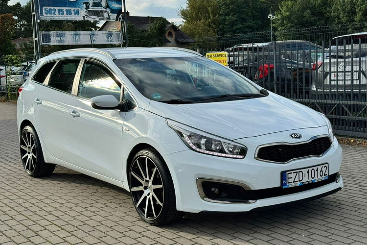 Kia Cee'd Diesel Ekonomiczny Kamera |Cofania zdjęcie 8