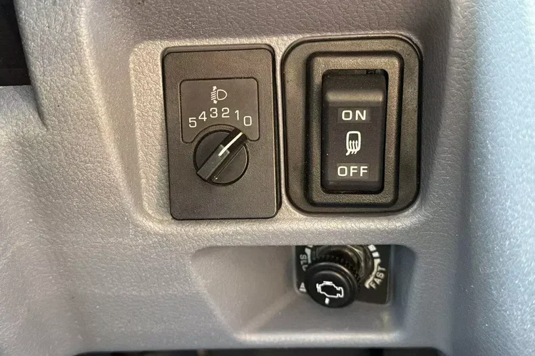 Mitsubishi Canter Fuso 4x4 17C18D 4.9/180KM Wywrotka 3-stronna zdjęcie 26