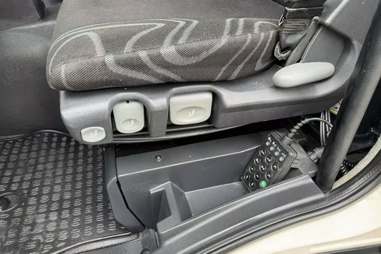 Iveco Trakker 26.410 6x4 Manual Mały Przebieg tylko-46000km zdjęcie 24