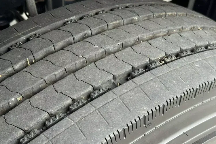 Iveco Trakker 26.410 6x4 Manual Mały Przebieg tylko-46000km zdjęcie 8