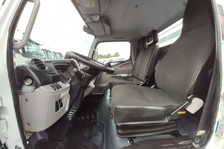 Mitsubishi Canter 7C18 3.0/150 KM Skrzyniowy Automat Klima zdjęcie 18