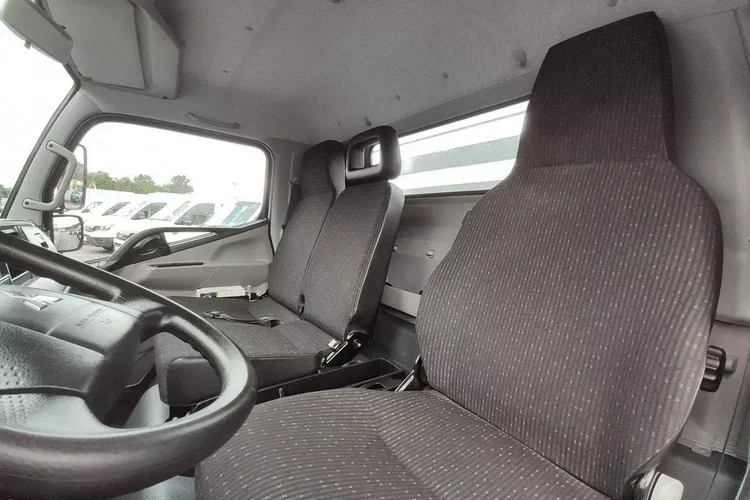 Mitsubishi Canter 7C18 3.0/150 KM Skrzyniowy Automat Klima zdjęcie 21