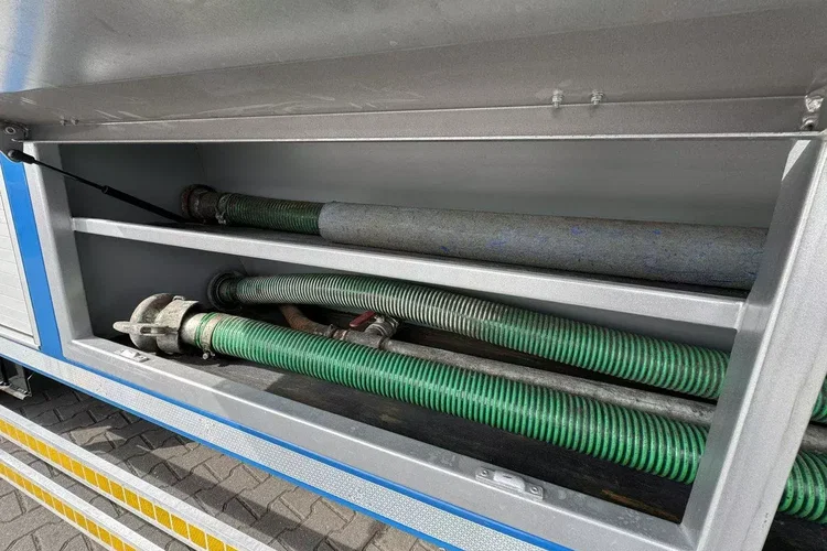 Mitsubishi Canter 7C18 3.0/150 KM Asenizcyjny zdjęcie 23