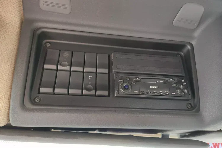 Renault Kerax 26.370 6x4 Mocny HDS FASSI F110 zdjęcie 36