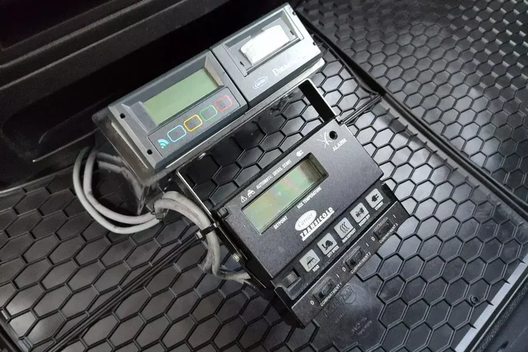 Iveco Daily 70C17 Mroźnia Ściana Grodziowa Multitemperatura zdjęcie 13