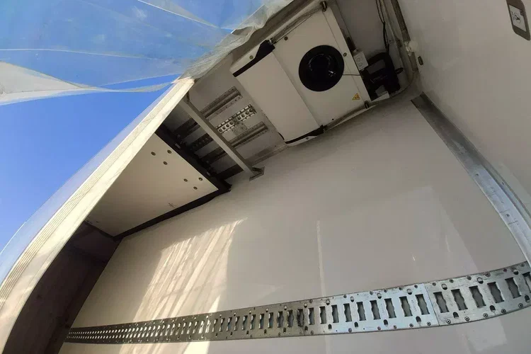 Iveco Daily 70C17 Mroźnia Ściana Grodziowa Multitemperatura zdjęcie 27