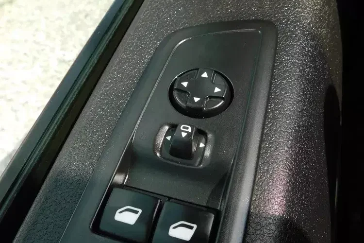 Peugeot EXPERT zdjęcie 13