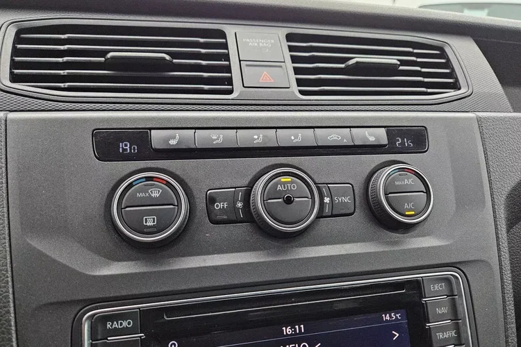 Volkswagen Caddy Long 39999zł NETTO Zabudowa Warsztatowa 2.0TDi/102KM zdjęcie 28