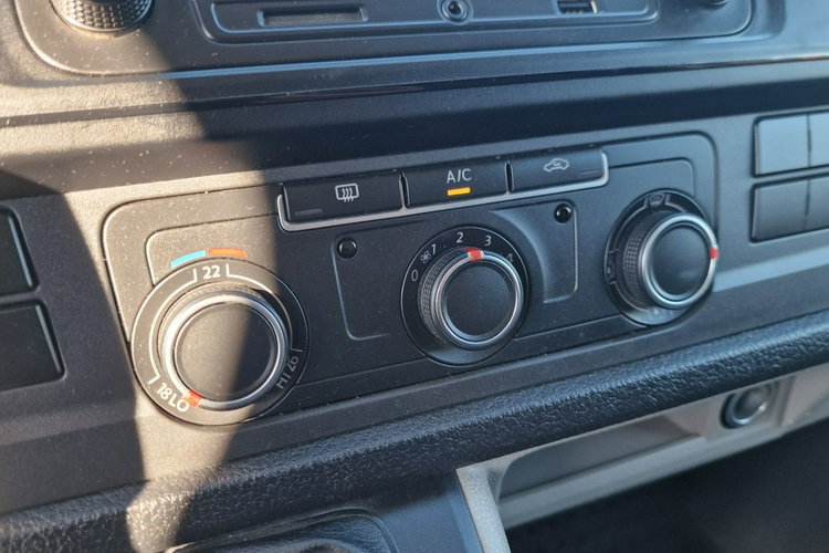 Volkswagen Transporter (Nr 107) Transporter T6 2.0 TDI, KLIMA rejestracja 2017 zdjęcie 10