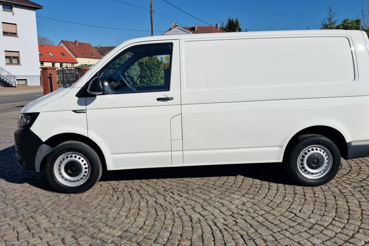 Volkswagen Transporter (Nr 107) Transporter T6 2.0 TDI, KLIMA rejestracja 2017 zdjęcie 2