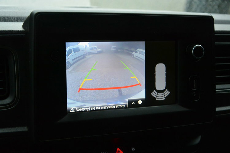 Renault Master średniak 7 osobowy brygadówka lift doka bagażnik zdjęcie 9