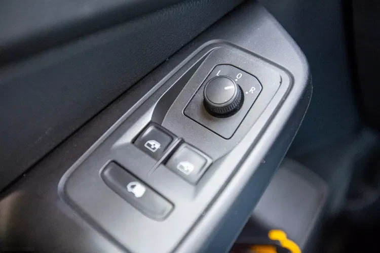 Volkswagen Caddy Cargo MAXI L2H1 2.0 TDI NOWY MODEL zdjęcie 19