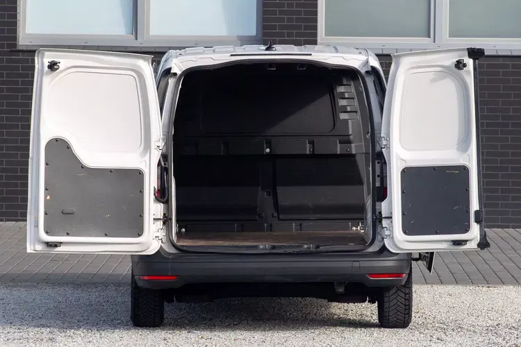Volkswagen Caddy Cargo MAXI L2H1 2.0 TDI NOWY MODEL zdjęcie 9