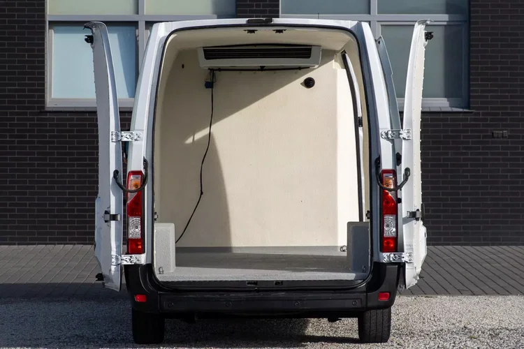 Renault Master L3H2 2.3 CHŁODNIA do 0 C + webasto zdjęcie 9