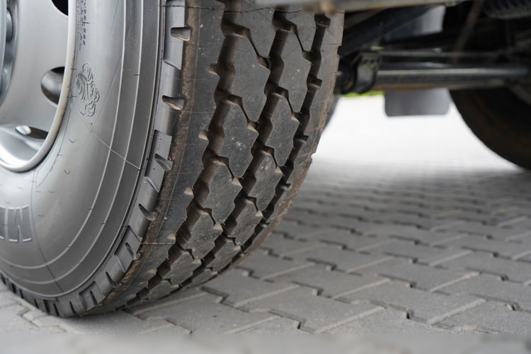 Iveco X-WAY 480 / 8X4 / WYWROTKA DWUSTRONNA / HYDROBURTA / HYDROKLAPA / AUTOMAT / SPROWADZONY zdjęcie 31