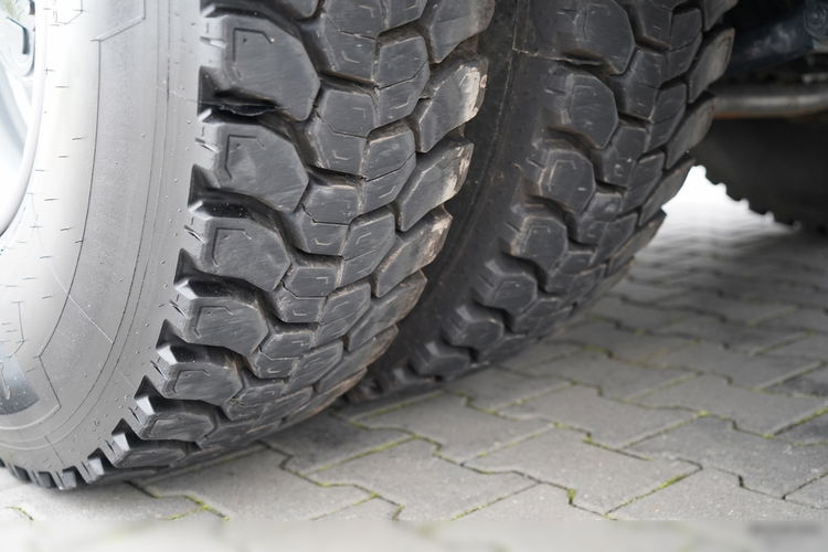 Iveco X-WAY 480 / 8X4 / WYWROTKA DWUSTRONNA / HYDROBURTA / HYDROKLAPA / AUTOMAT / SPROWADZONY zdjęcie 34