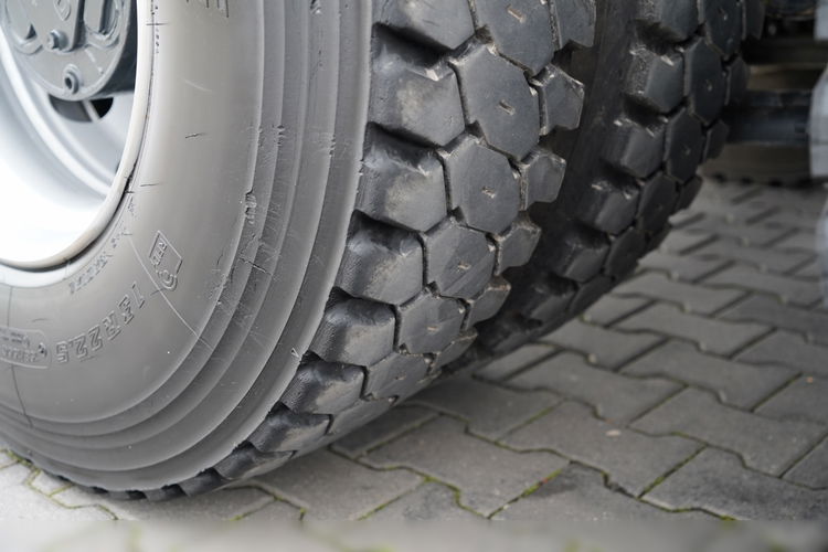 Iveco X-WAY 480 / 8X4 / WYWROTKA DWUSTRONNA / HYDROBURTA / HYDROKLAPA / AUTOMAT / SPROWADZONY zdjęcie 35