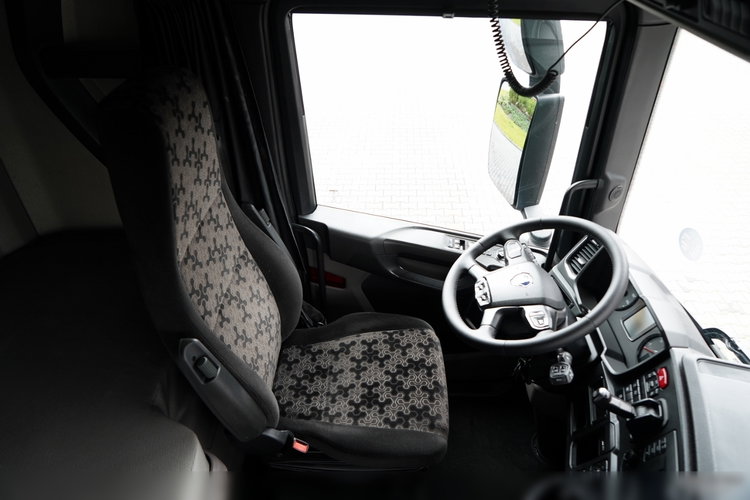 Scania S 500 / MEGA / RETARDER / LOW DECK / KLIMATYZACJA POSTOJOWA / PO KONTRAKCIE SERWISOWYM  zdjęcie 26