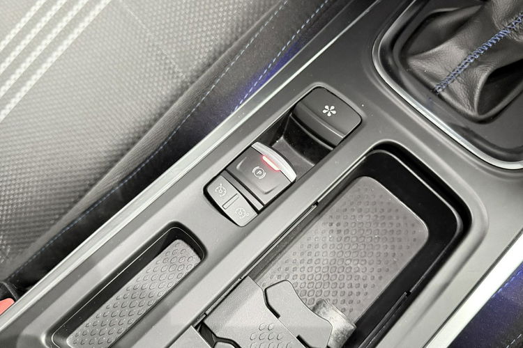 Renault Megane 1.6 TURBO 205KM GT Sport LED Bose HiFi Navi Kamera SportSitze zdjęcie 38