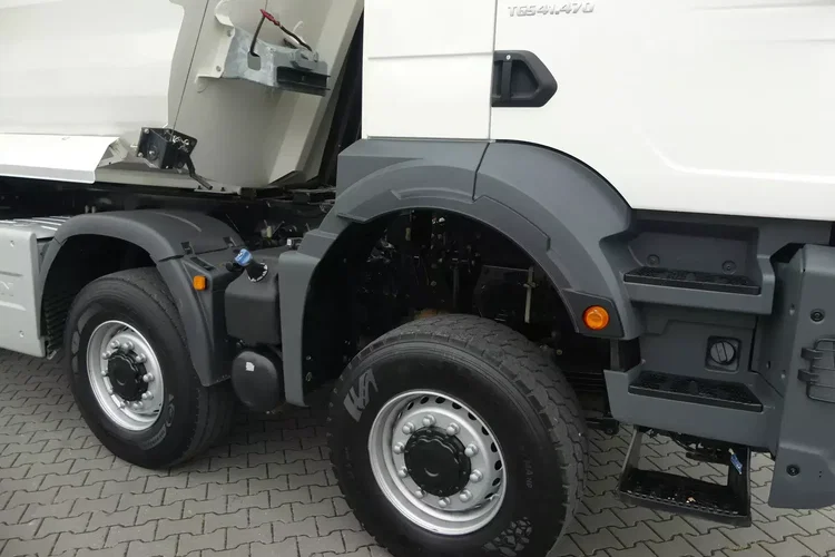 TGS 41.470 / 8x8 / WYWROTKA MEILLER / MANUAL / NISKI PRZEBIEG / zdjęcie 12