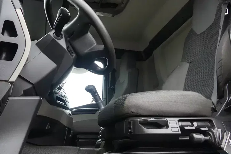 TGS 41.470 / 8x8 / WYWROTKA MEILLER / MANUAL / NISKI PRZEBIEG / zdjęcie 21