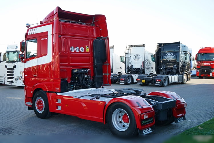 DAF XF 480 / SPACE CAB / RETARDER / KLIMATYZACJA POSTOJOWA / OPONY 100 % / SPROWADZONY / PO KONTRAKCIE SERWISOWYM zdjęcie 7