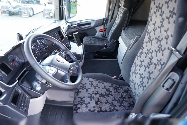 Scania R 450 / 25 SZTUK / RETARDER / HYDRAULIKA / KLIMATYZACJA POSTOJOWA / ALUFELGI / PO KONTRAKCIE SERWISOWYM zdjęcie 18