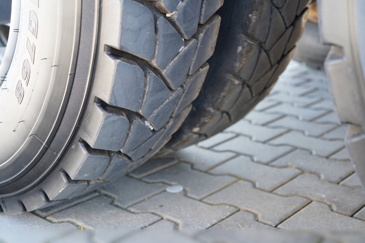 Mercedes -BENZ / ACTROS 4141 / 8X6 / WYWROTKA TYLNOZSYPOWA / WIELTON / EPS + SPRZĘGŁO / OPONY 100% zdjęcie 29