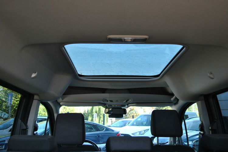 Grand Tourneo Connect Titanium 1, 5 EcoBlue 120KM A8 ASO Forda Gwarancja 7-osobowy zdjęcie 13