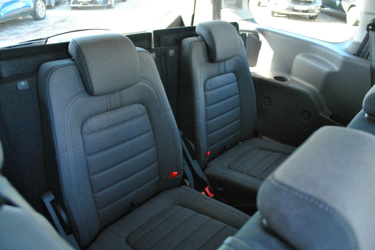 Grand Tourneo Connect Titanium 1, 5 EcoBlue 120KM A8 ASO Forda Gwarancja 7-osobowy zdjęcie 30