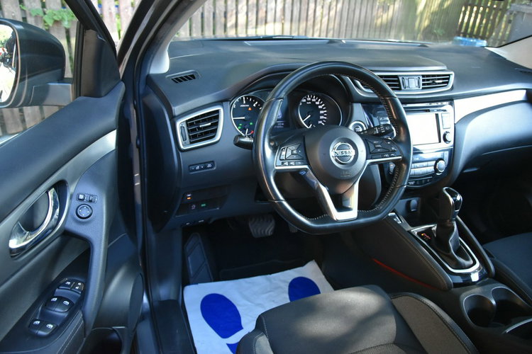 Nissan Qashqai 1.6dCi 130KM Automat XI.2017r. FullLED Panorama Kamera360 NAVi zdjęcie 14