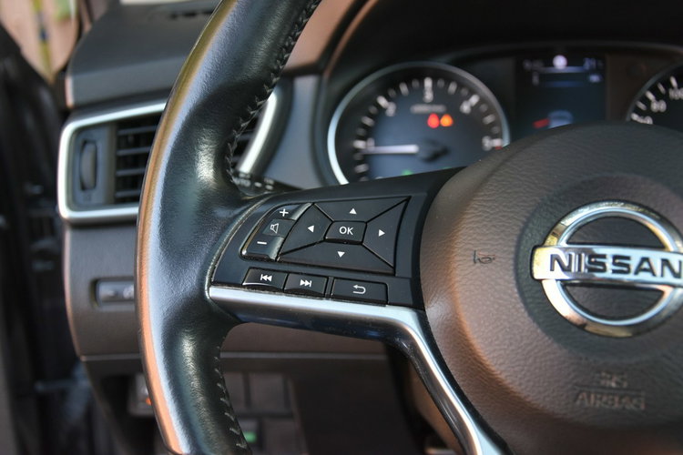 Nissan Qashqai 1.6dCi 130KM Automat XI.2017r. FullLED Panorama Kamera360 NAVi zdjęcie 16