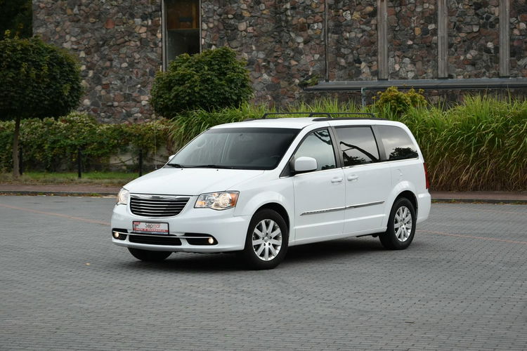 Chrysler Town & Country 3.6 V6 287KM 2016r. Skóra 7os. DVD Kamera el. drzwi PL tablice zdjęcie 21