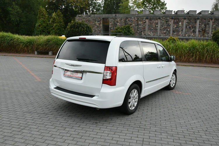 Chrysler Town & Country 3.6 V6 287KM 2016r. Skóra 7os. DVD Kamera el. drzwi PL tablice zdjęcie 24