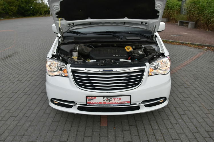 Chrysler Town & Country 3.6 V6 287KM 2016r. Skóra 7os. DVD Kamera el. drzwi PL tablice zdjęcie 32